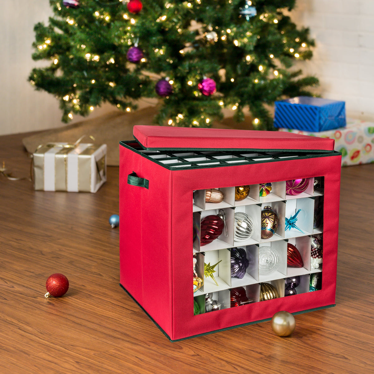 The solution to safely store up to 120 average-sized ornaments in one single place